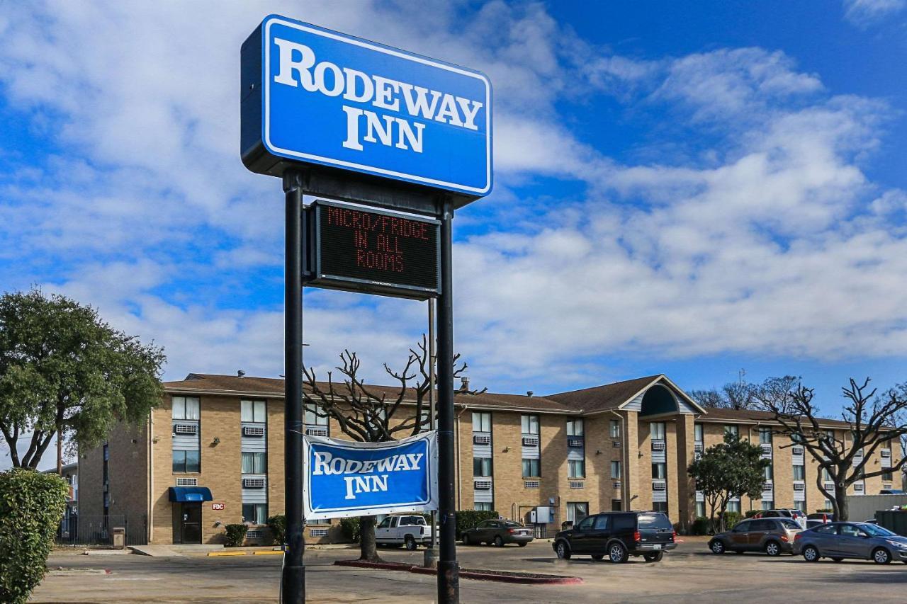 Rodeway Inn Austin Bagian luar foto